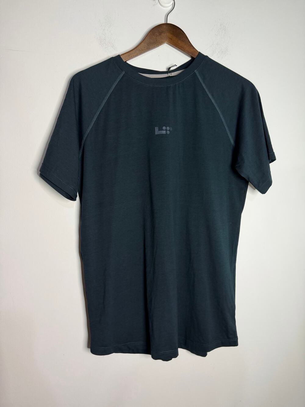 Lifetime Mens Short Sleeve Tech Tee in Deep Sea Size Small NWT